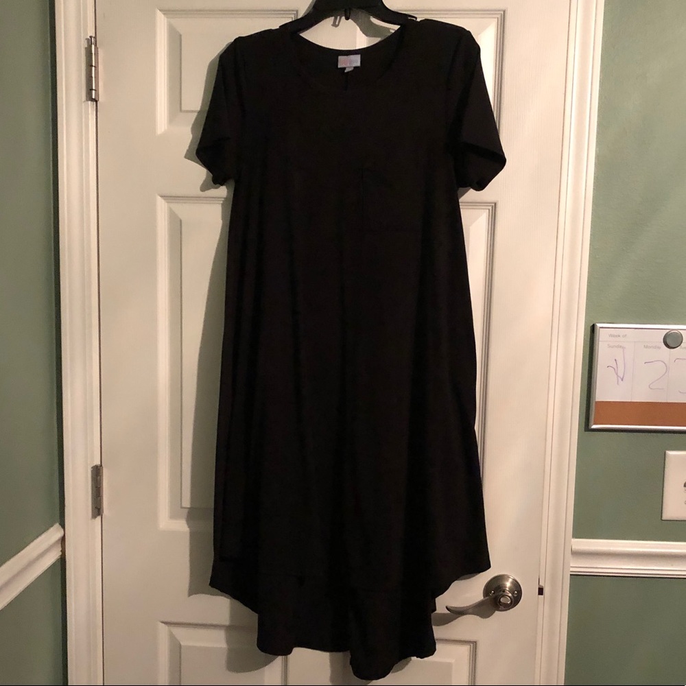Solid BLACK Lularoe Carly Size Small!!!